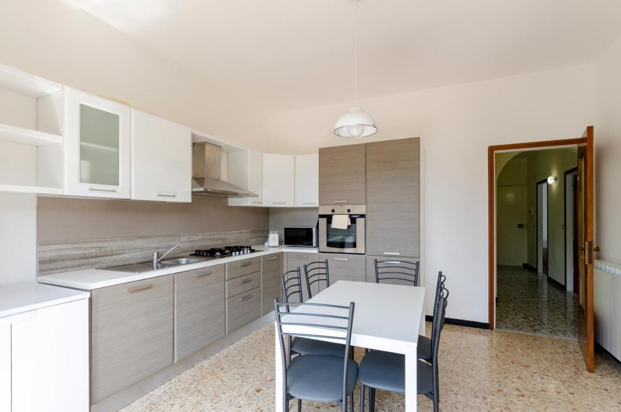 Joivy Family Flat With 3 Balconies, 10 Min To Beach Монелья Экстерьер фото