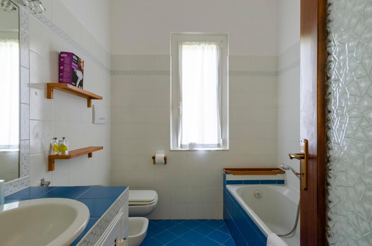 Joivy Family Flat With 3 Balconies, 10 Min To Beach Монелья Экстерьер фото